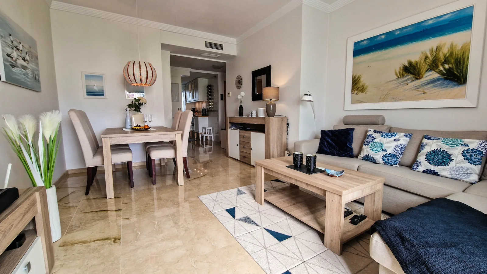 Bright living room opening onto the terrace