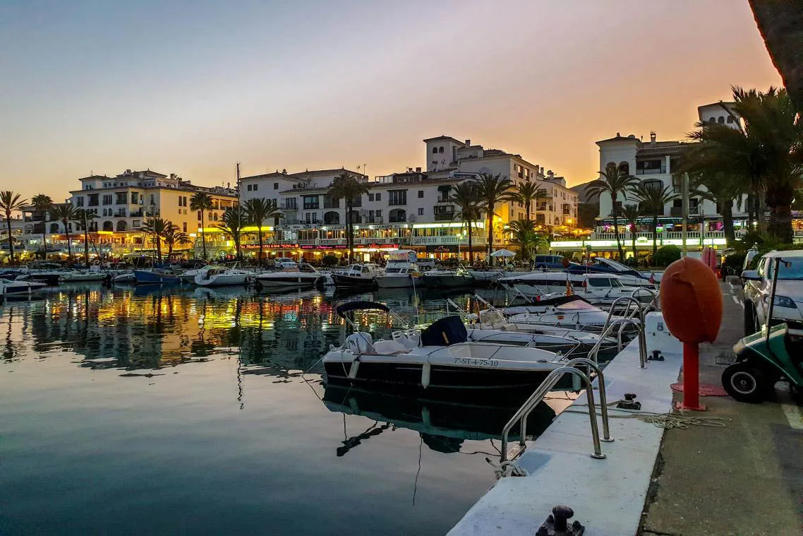 La Duquesa marina in the evening
